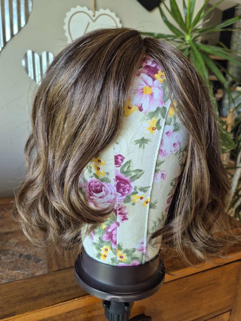 Envy Brittaney In Medium Brown Women’s Wig